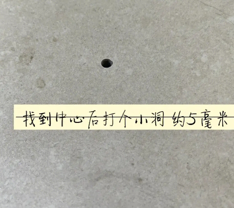 绥化市瓷砖空鼓维修公司专业解答在瓷砖铺贴过程中，如果砂料搅拌不均匀，将会带来以下问题